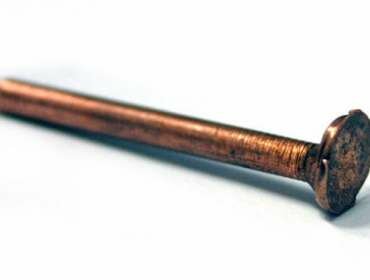 Turning iron nail into copper nail